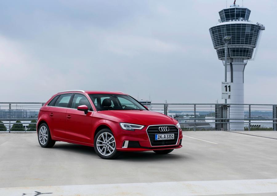  Audi A3 Sportback 2.0 TFSI (8V) 2016 года  (WW) (фото 11 из 19)